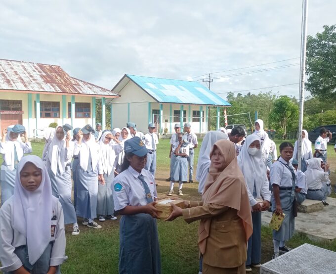 SMA NEGERI 7 KABUPATEN SORONG MENUTUP RANGKAIAN KEGIATAN LOMBA 17an